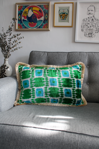 Green Retro Silk Velvet Cushion