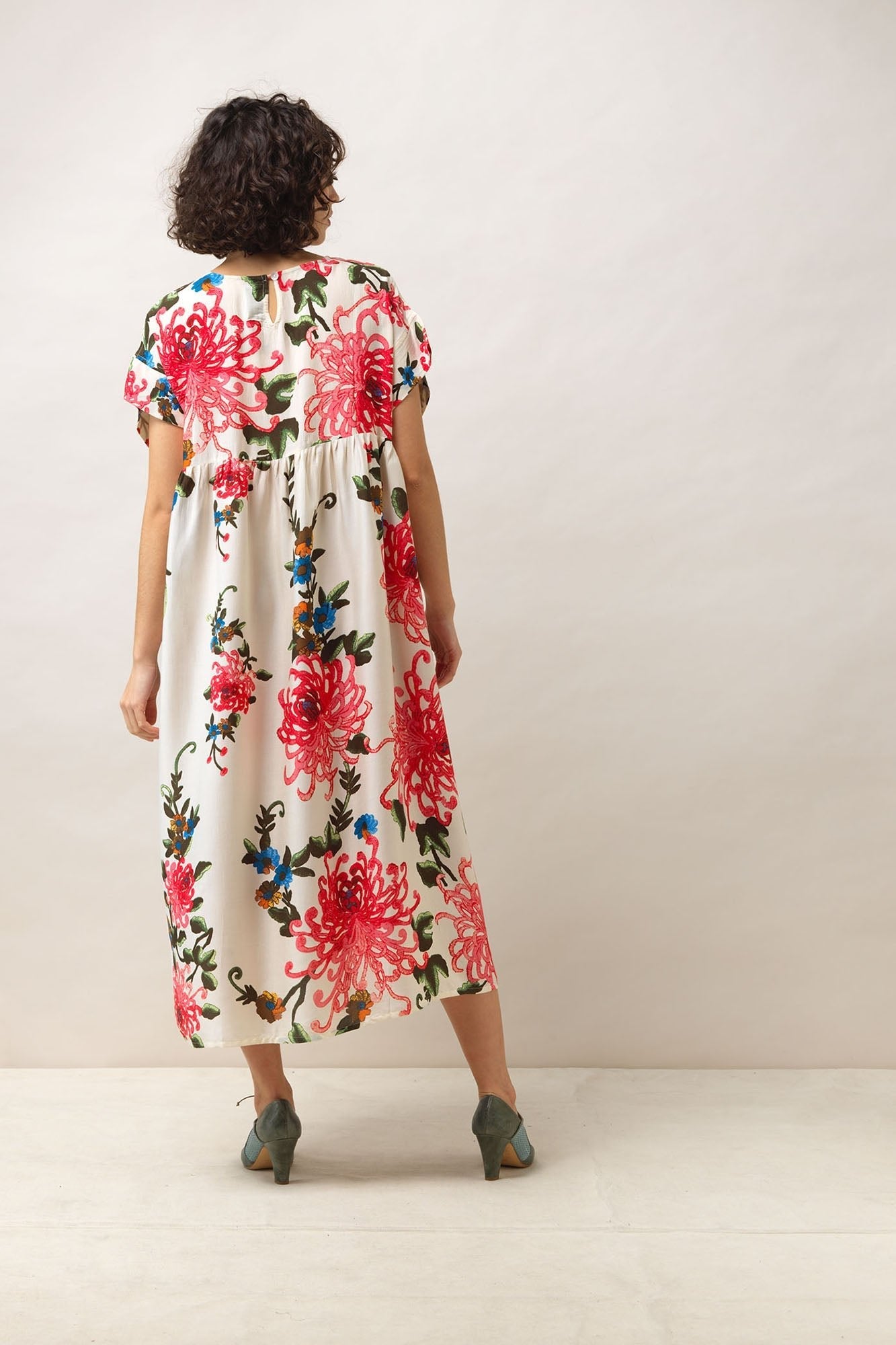 Pleat Dress Chrysanthemum Ecru